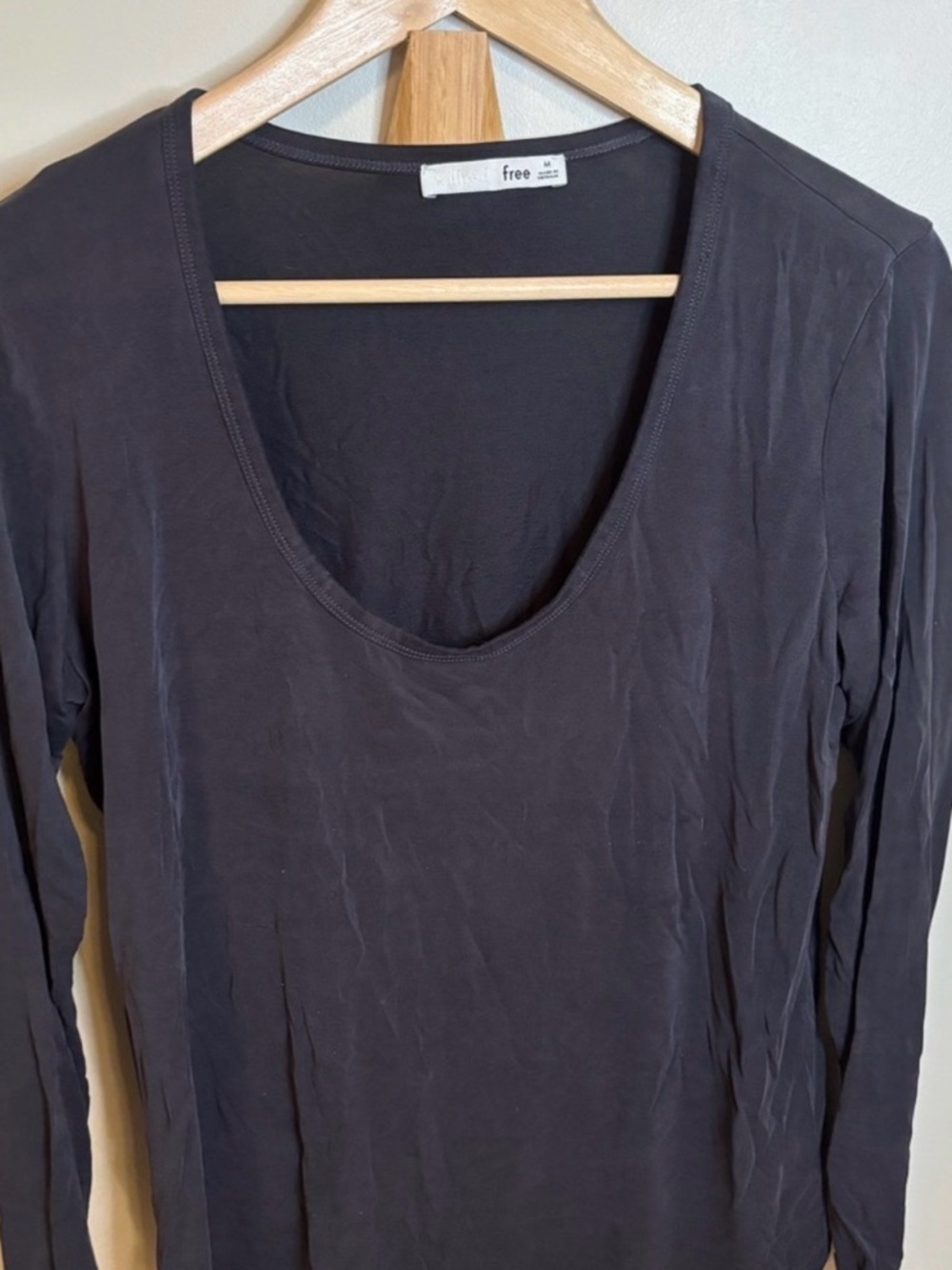 Wilfred Free / Aritzia - Black Long Sleeve Top size: medium